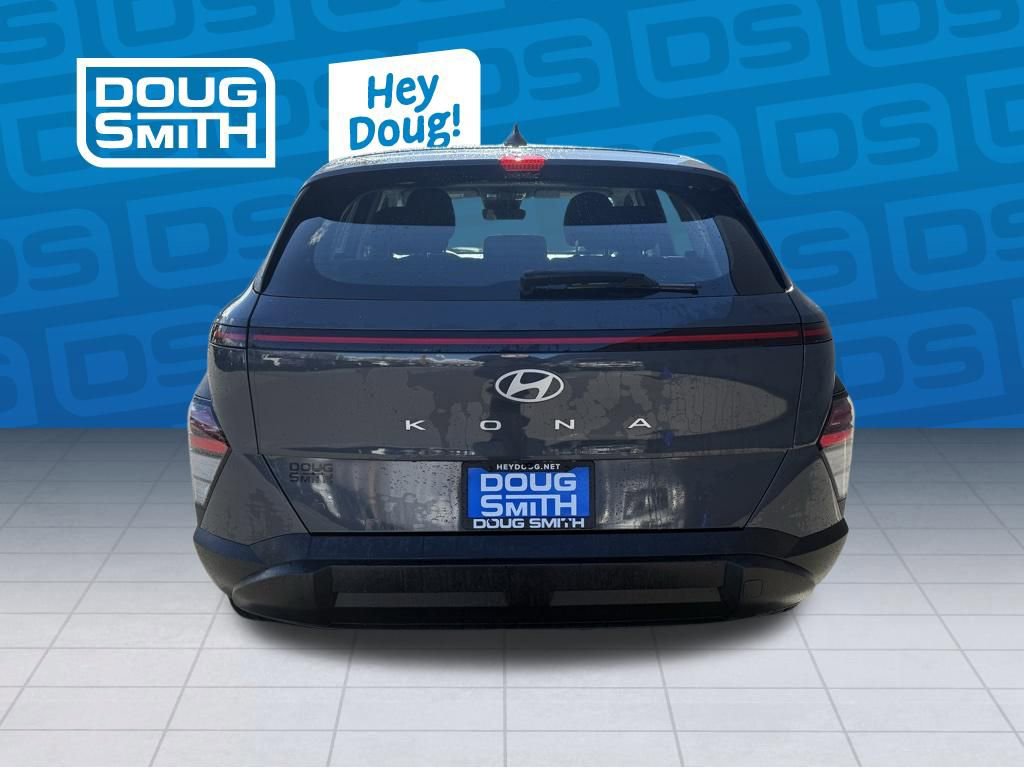 Used 2024 Hyundai Kona SE image 3