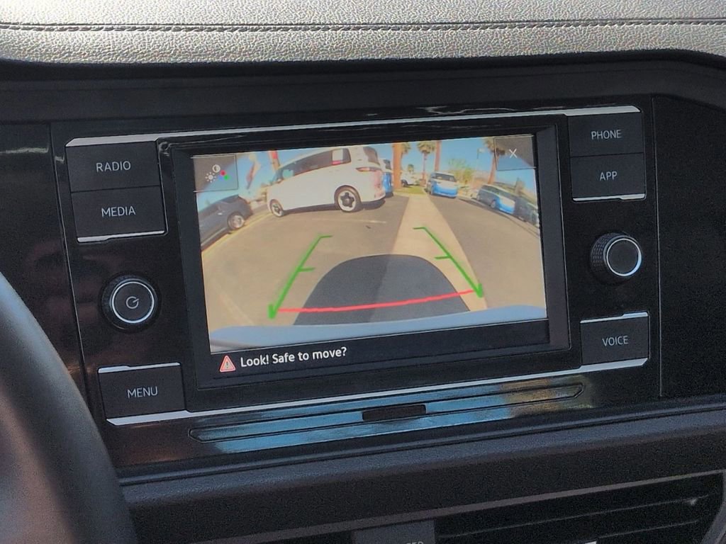 Used 2023 Volkswagen Jetta SE w/ Panoramic Sunroof Package image 12