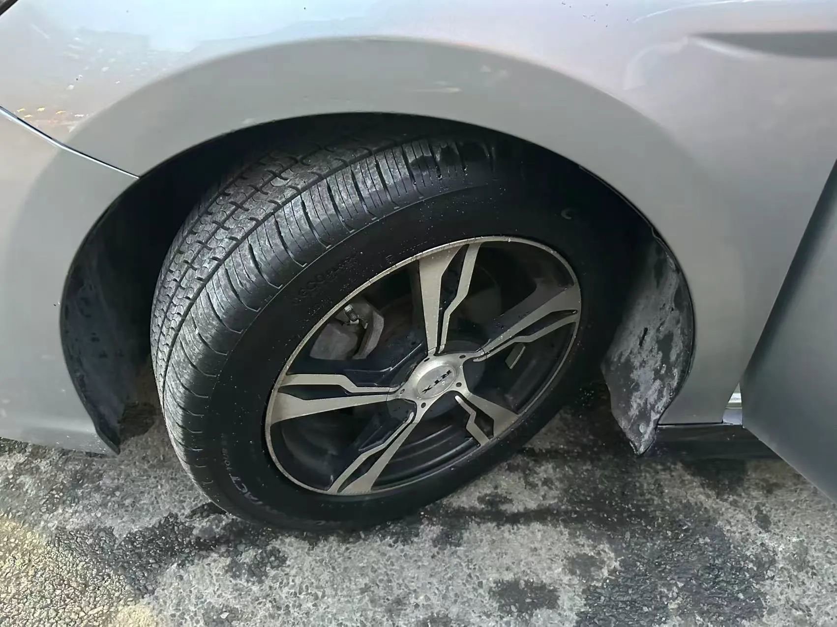 Used 2018 Toyota Camry XSE FWD image 11
