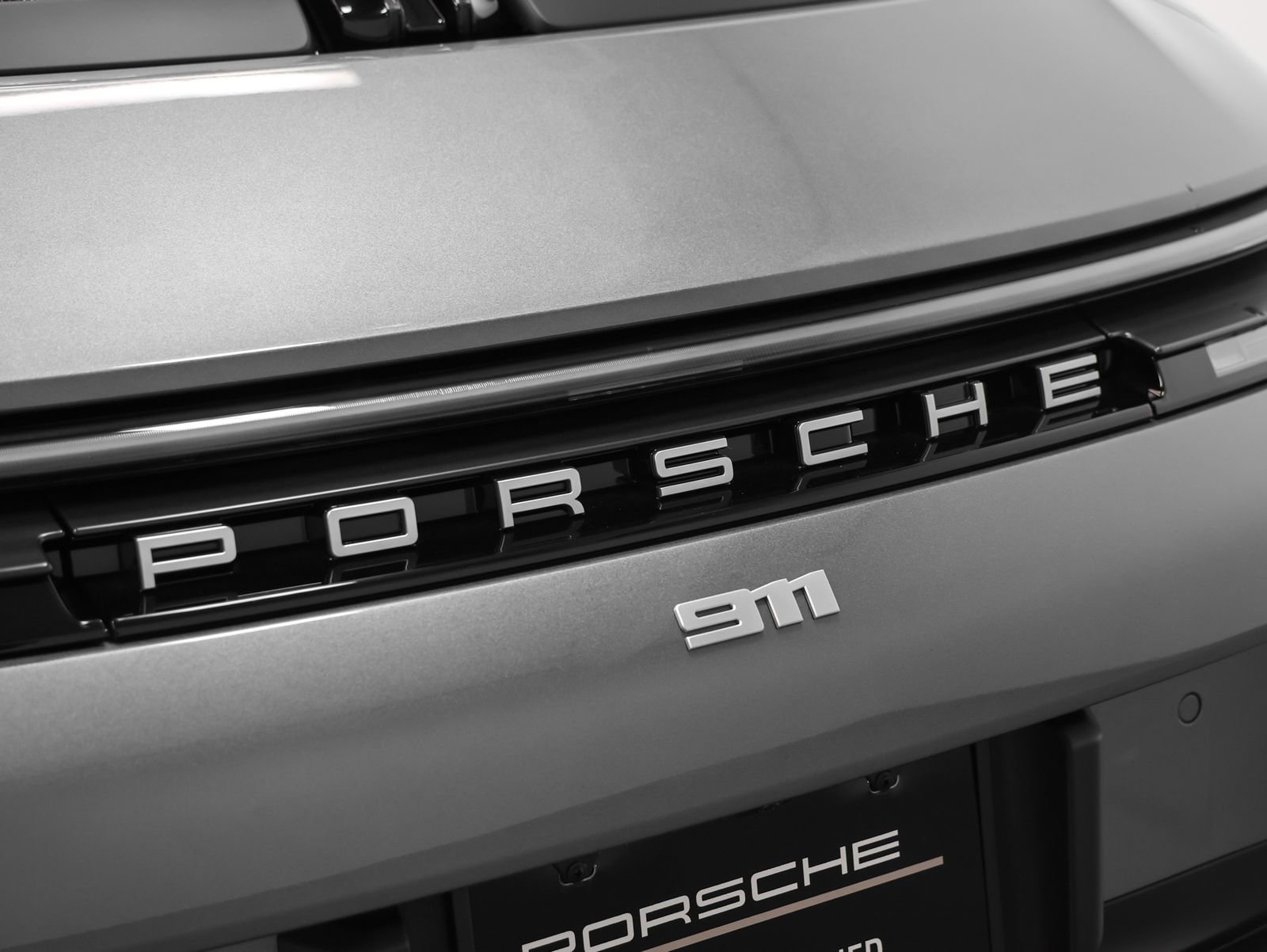 Certified 2025 Porsche 911 Carrera RWD image 23