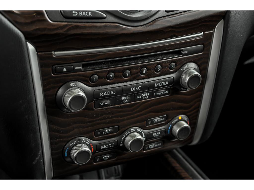 Used 2019 Nissan Pathfinder Platinum image 22