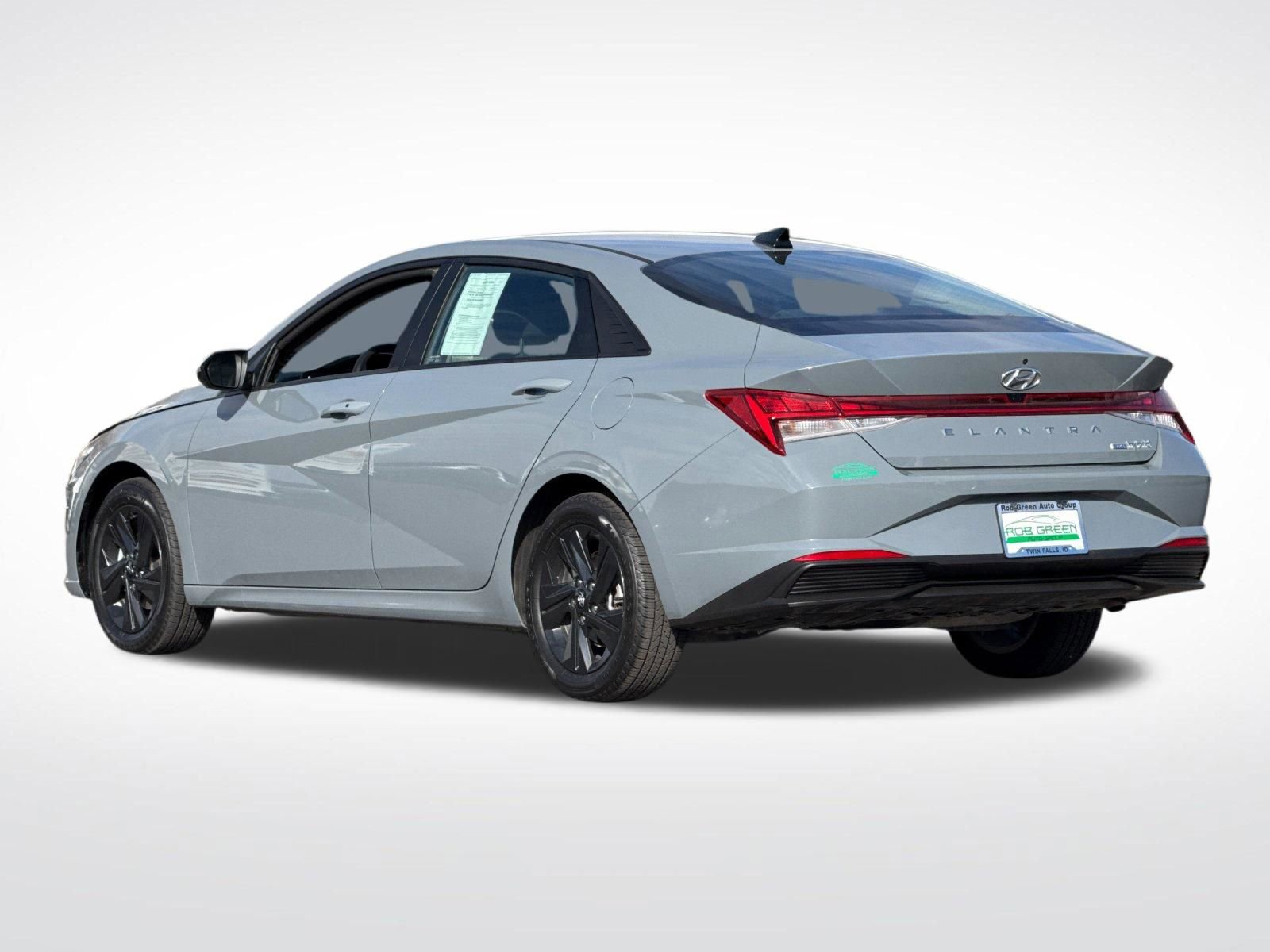 Used 2022 Hyundai Elantra Blue image 5