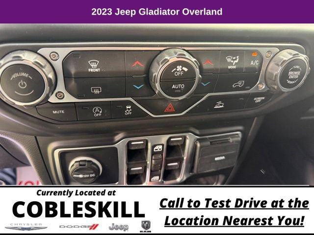 Used 2023 Jeep Gladiator Overland AWD/4WD image 24