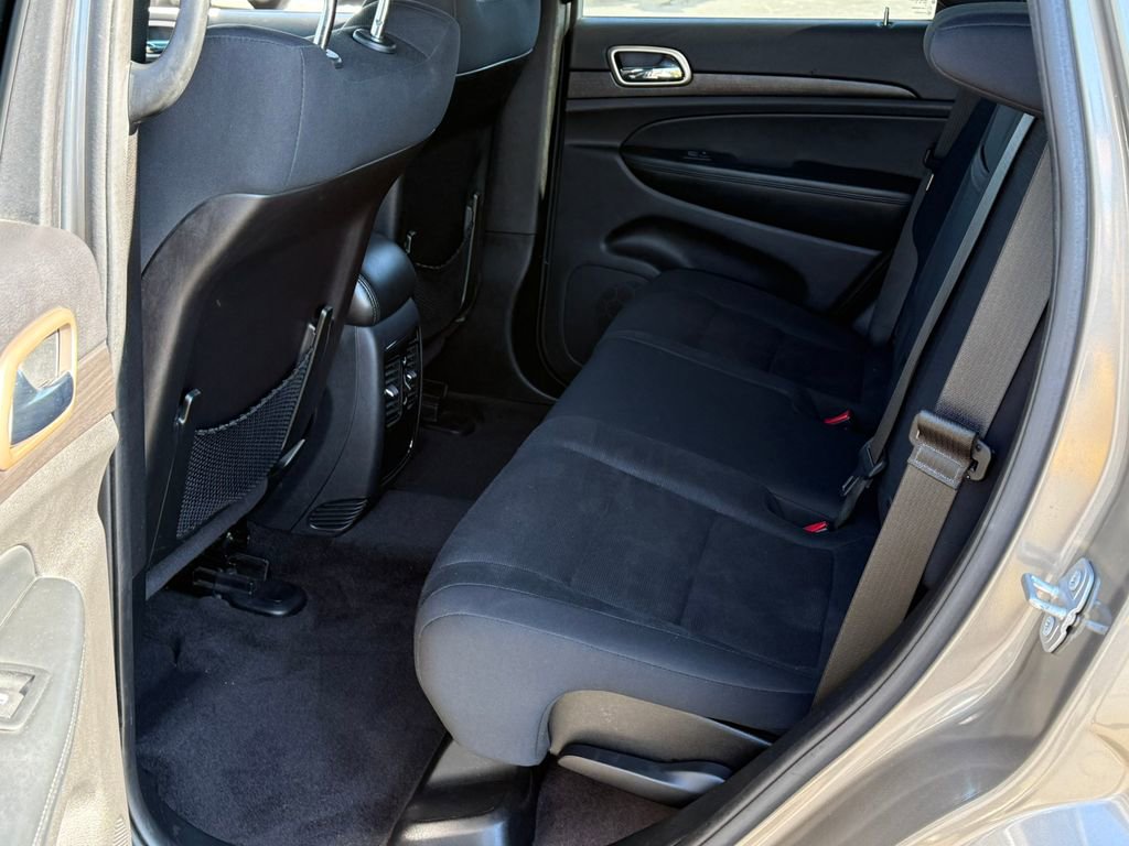 Used 2016 Jeep Grand Cherokee Laredo w/ Quick Order Package 23E image 15