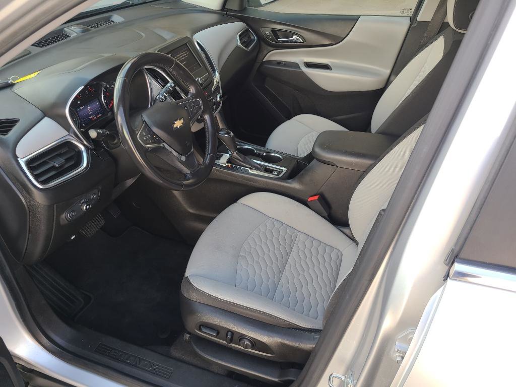 Used 2021 Chevrolet Equinox LT w/ Driver Convenience Package image 13