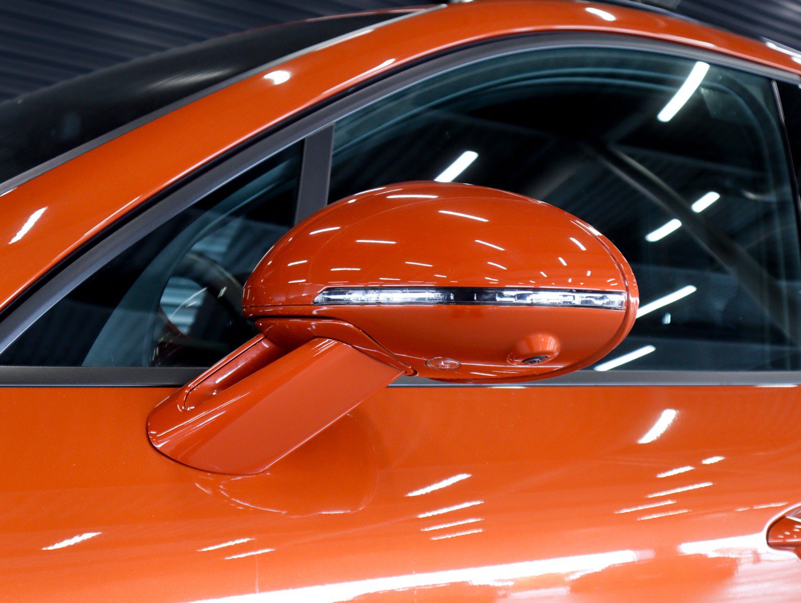 Certified 2024 Porsche Macan AWD/4WD image 27