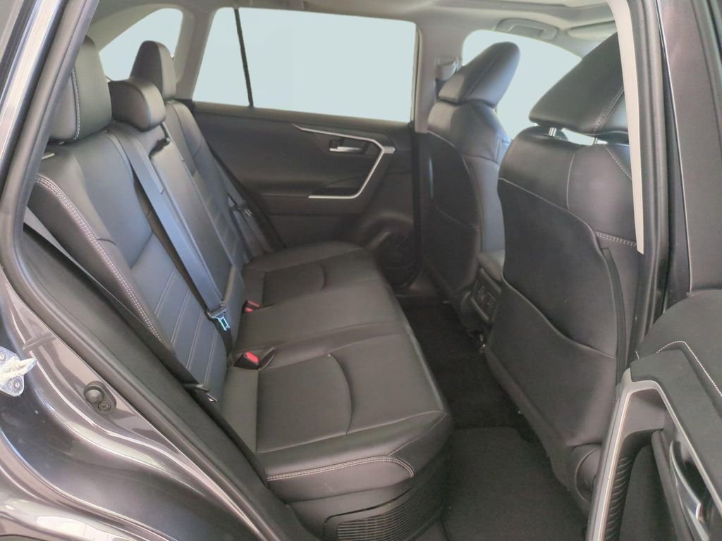 Used 2021 Toyota RAV4 Limited AWD/4WD image 27