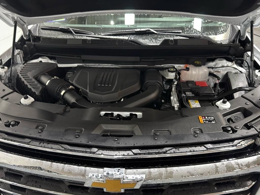 New 2025 Chevrolet Traverse LT w/ LPO, Floor Liner Package image 33