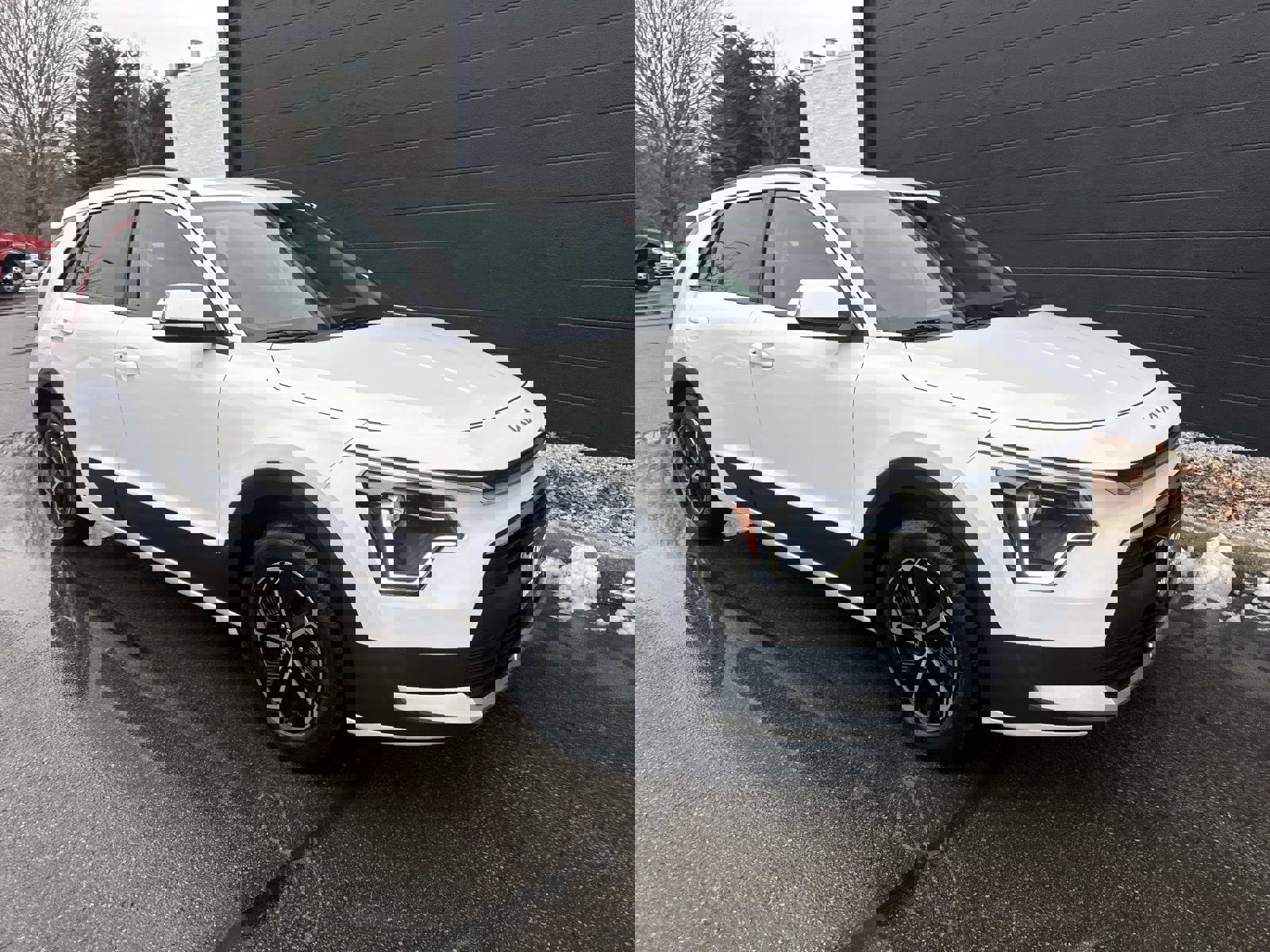 Used 2023 Kia Niro EX image 4