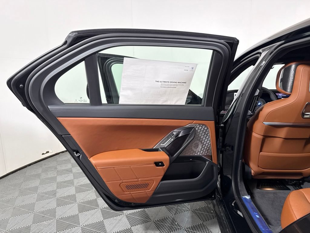 New 2026 BMW 750e xDrive w/ Executive Package AWD/4WD image 25
