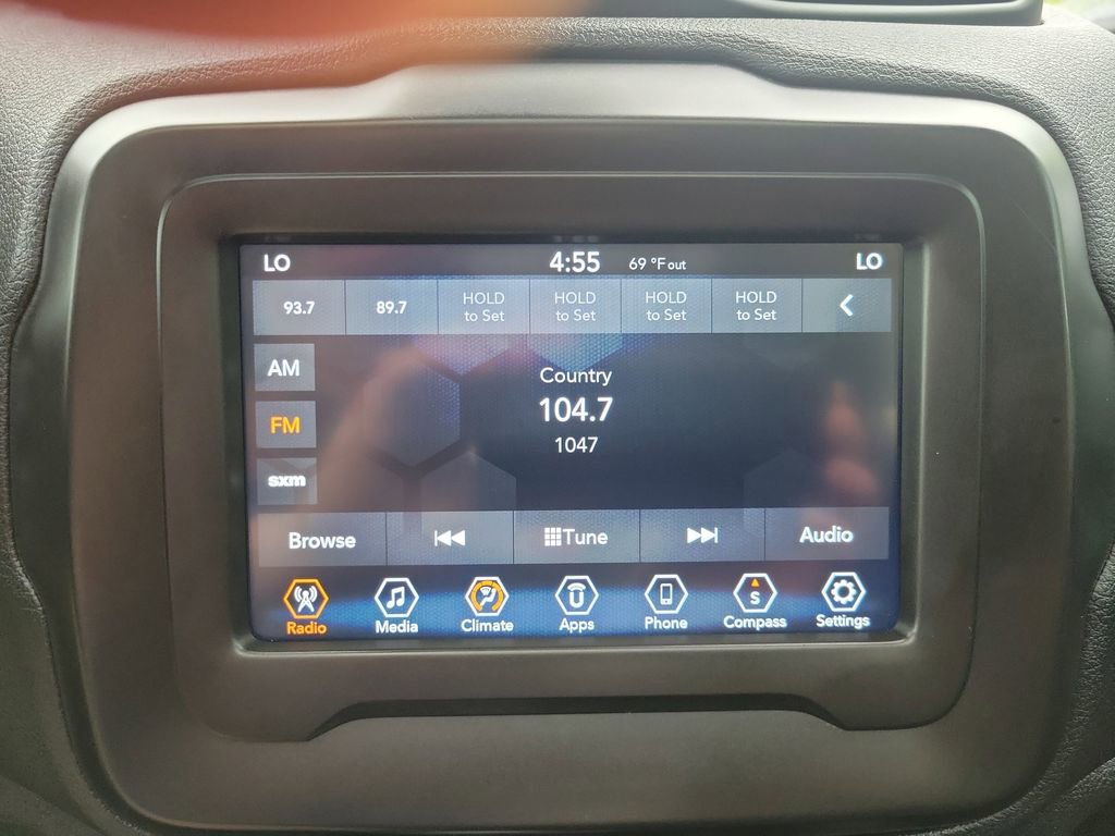 Used 2019 Jeep Renegade Altitude w/ Quick Order Package 22M FWD image 30