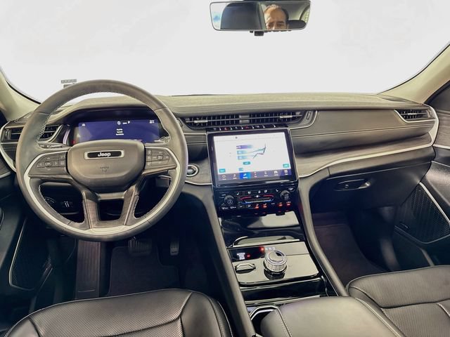 Used 2023 Jeep Grand Cherokee Limited w/ Luxury Tech Group II AWD/4WD image 29
