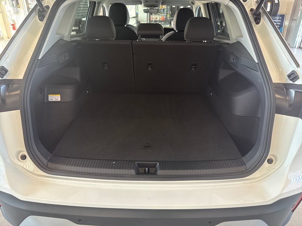 Certified 2025 Volkswagen Tiguan S AWD/4WD image 3