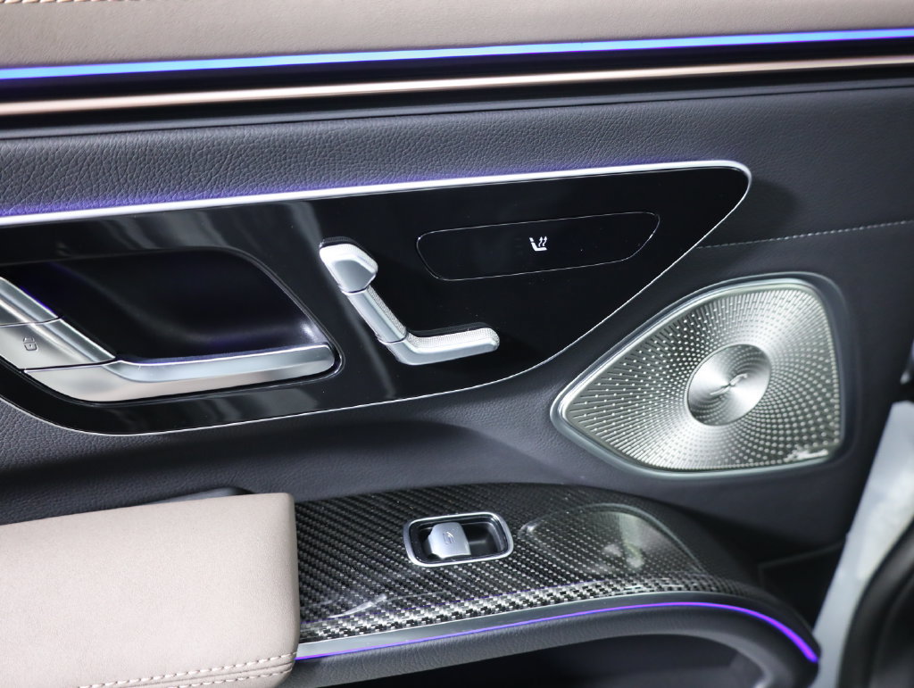 Certified 2025 Mercedes-Benz EQS AMG 4MATIC image 41