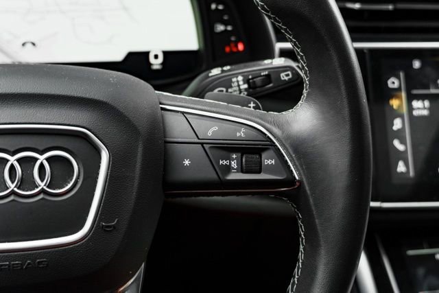 Used 2023 Audi Q8 Premium image 14
