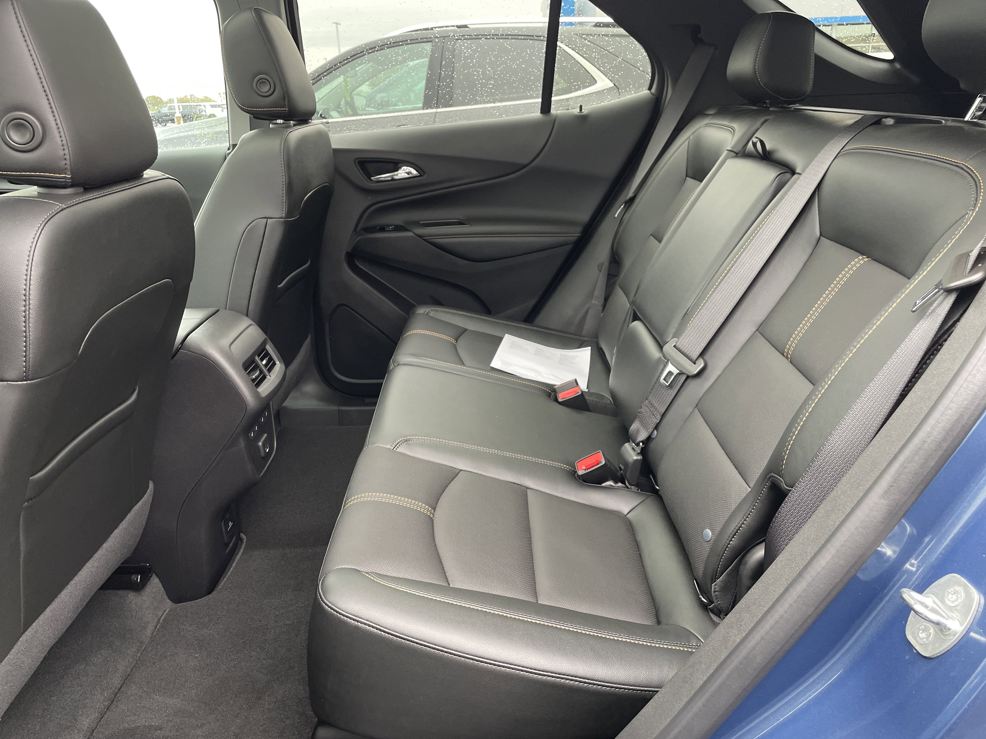 Used 2024 Chevrolet Equinox Premier image 24