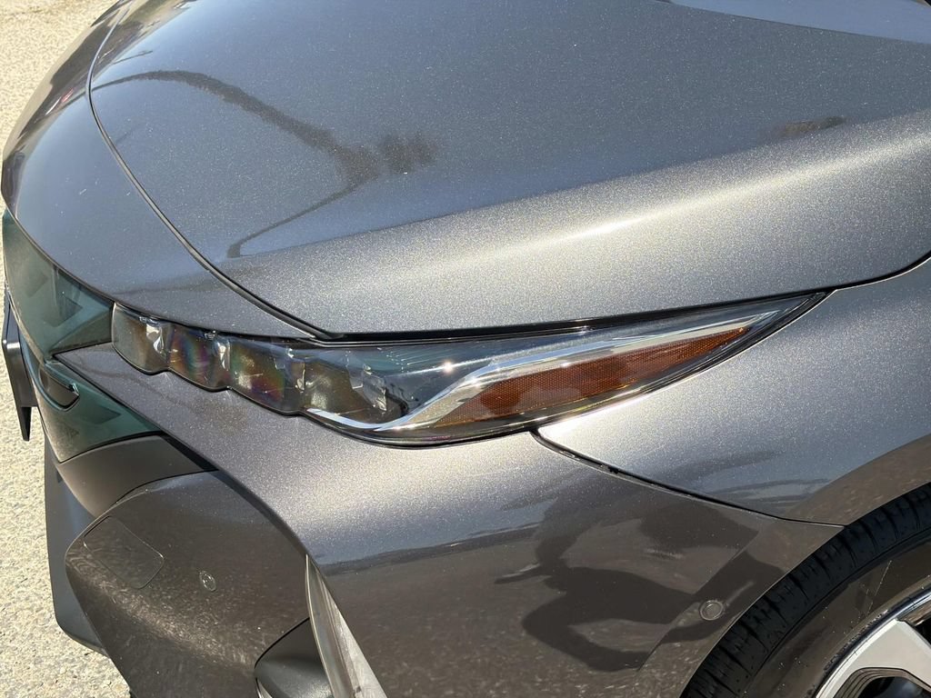 Used 2017 Toyota Prius Prime Advanced FWD image 9