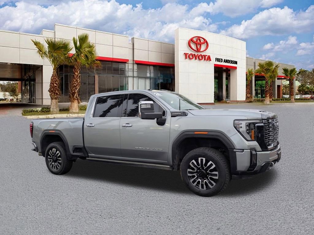 Used 2024 GMC Sierra 2500 Denali Ultimate image 2