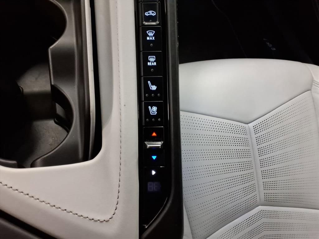 Used 2020 Chevrolet Corvette Stingray Premium Cpe w/ 3LT Preferred Equipment Group image 23