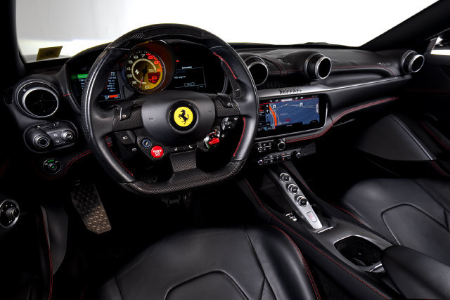 Certified 2020 Ferrari Portofino RWD image 5
