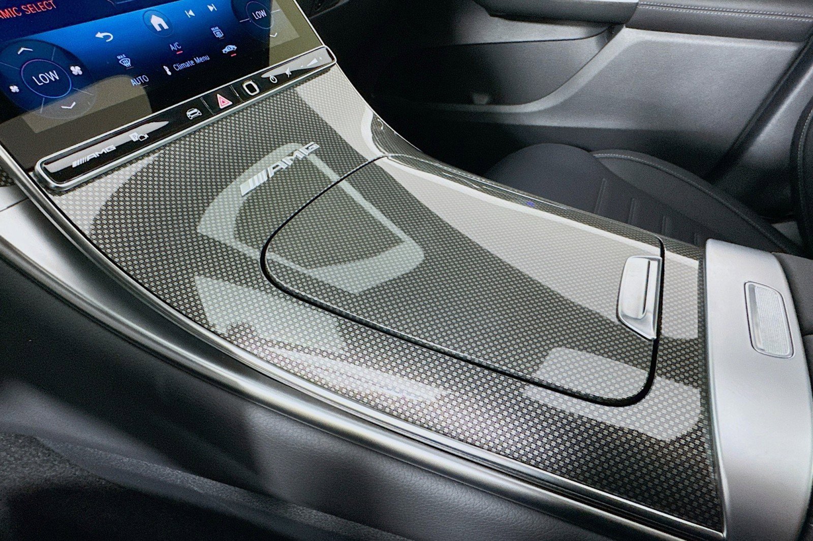 New 2025 Mercedes-Benz GLC 43 AMG 4MATIC image 5