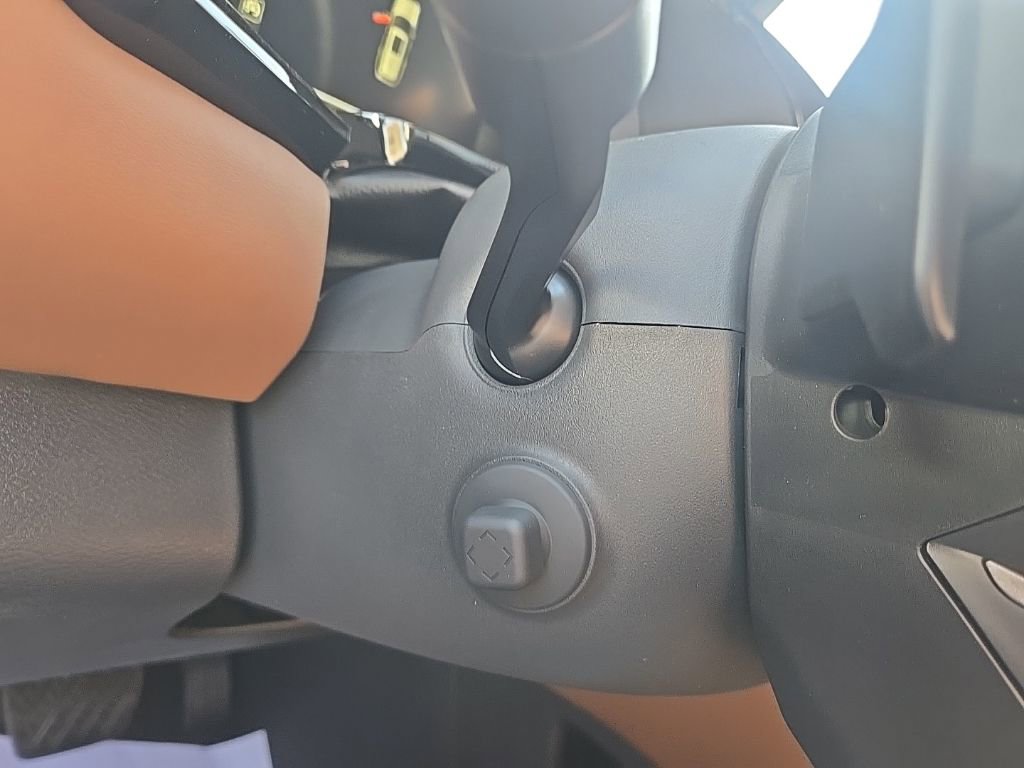 New 2026 Nissan Pathfinder Platinum image 14