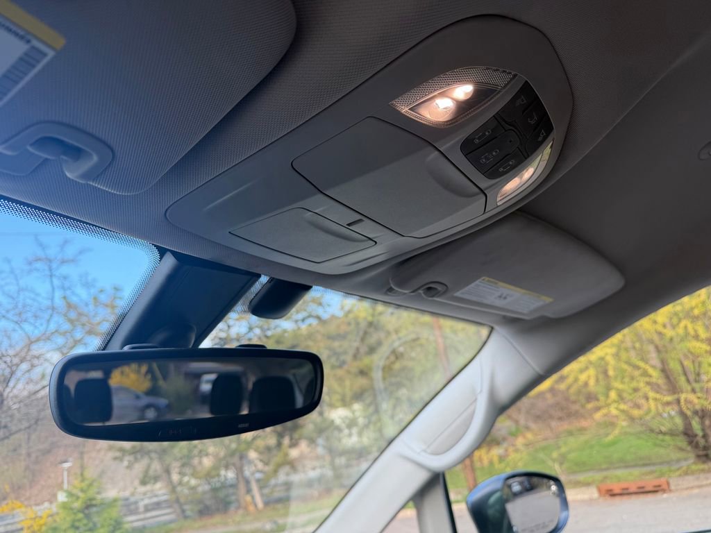 Used 2017 Chrysler Pacifica Touring-L image 21