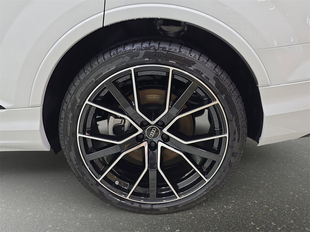 New 2025 Audi Q7 3.0T Prestige image 33