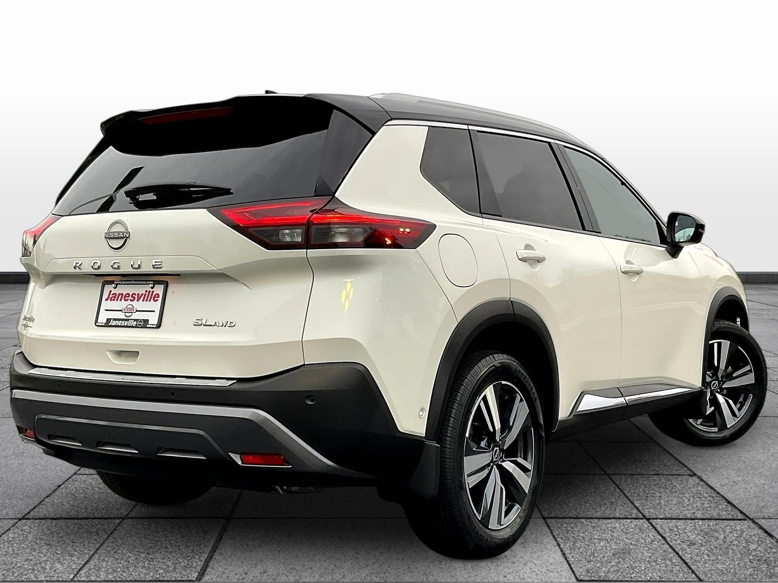 Certified 2023 Nissan Rogue SL w/ SL Premium Package AWD/4WD image 7