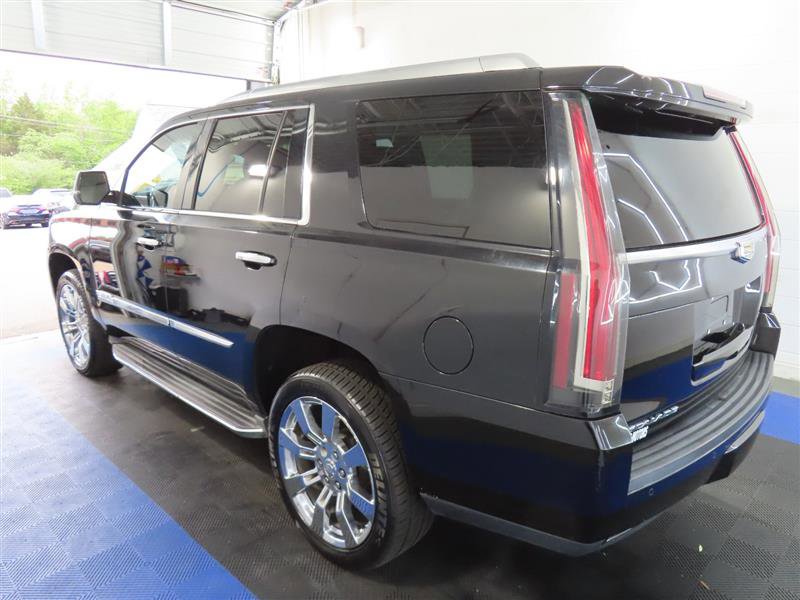 Used 2016 Cadillac Escalade Luxury RWD image 10