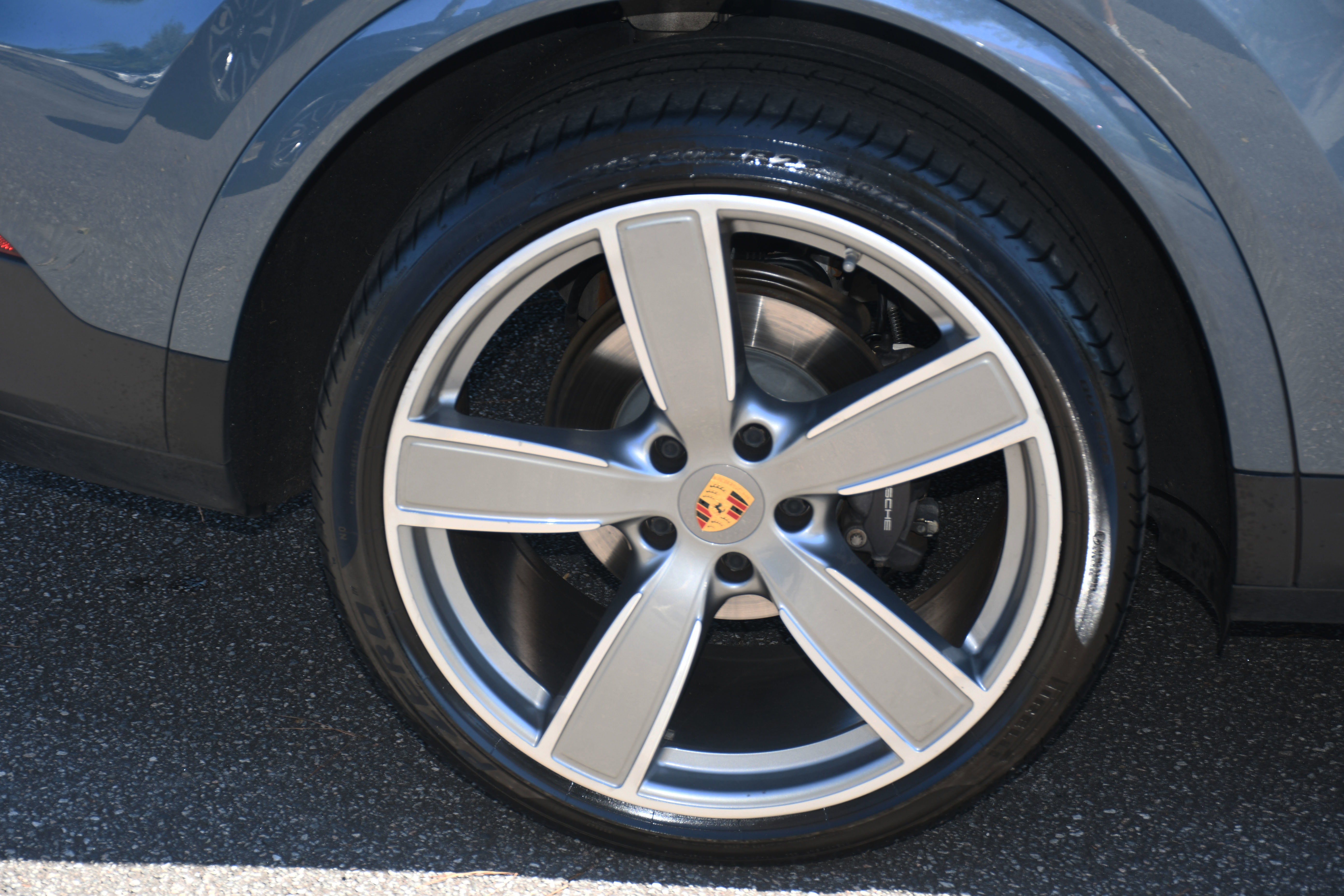 Used 2019 Porsche Cayenne image 28