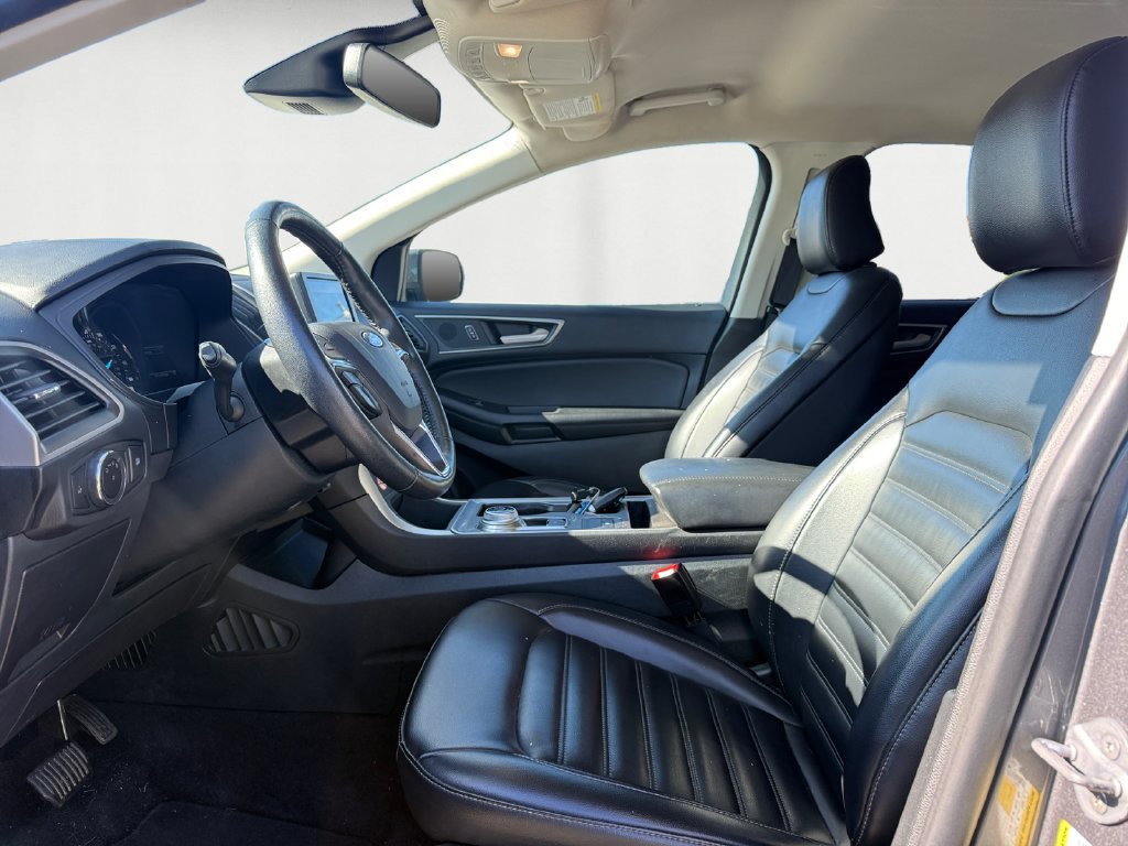 Used 2024 Ford Edge SEL AWD/4WD image 9