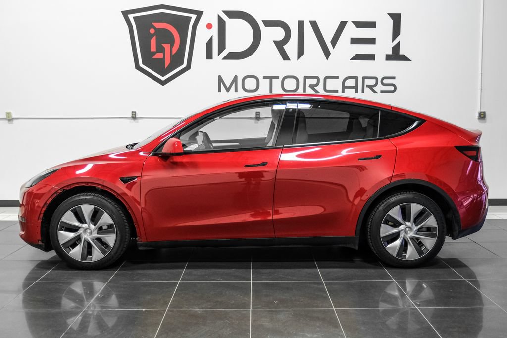 Used 2023 Tesla Model Y AWD image 12