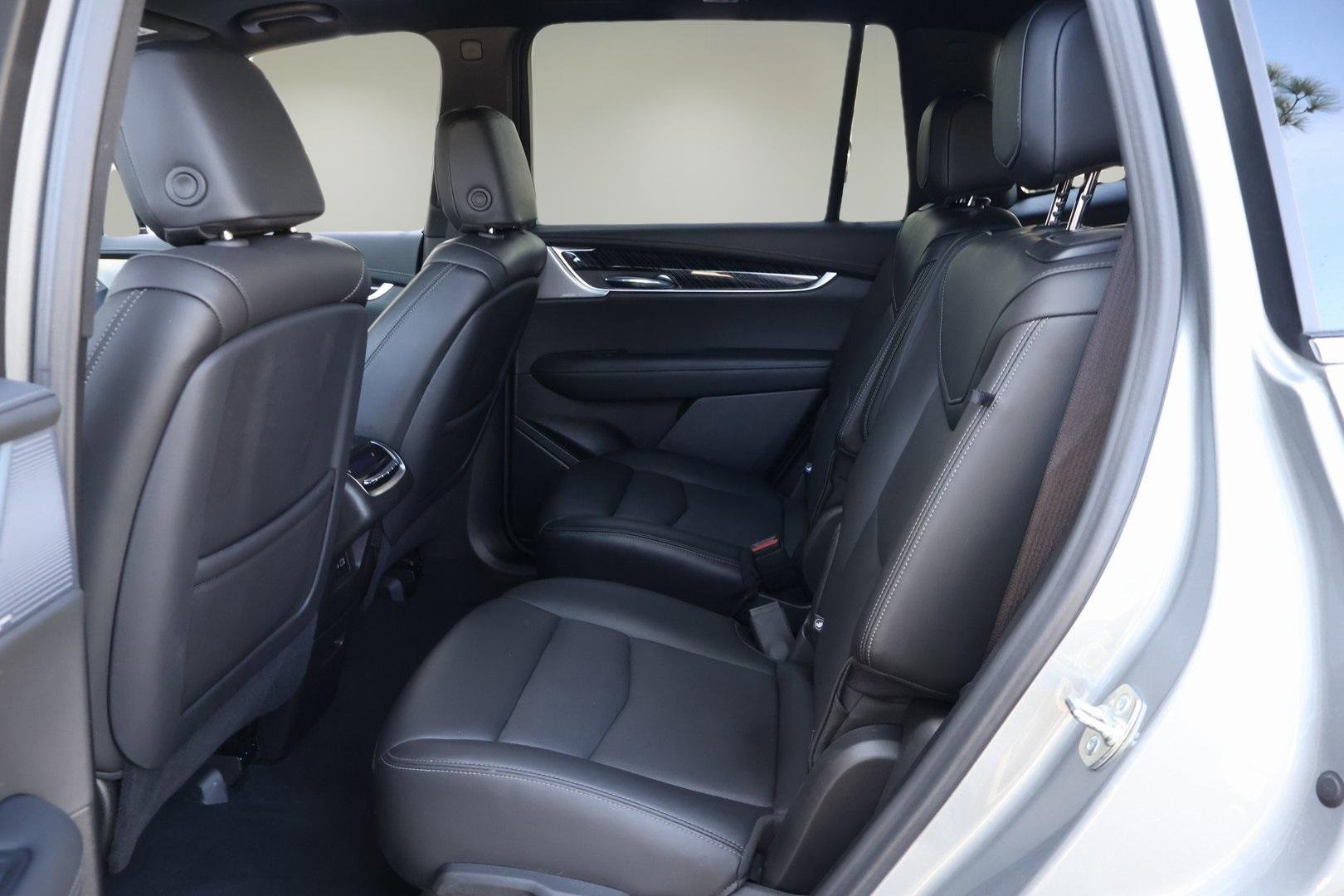 Certified 2025 Cadillac XT6 Premium Luxury image 14