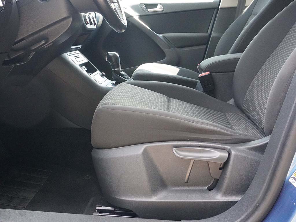 Used 2018 Volkswagen Tiguan Limited w/ Premium Package AWD/4WD image 23