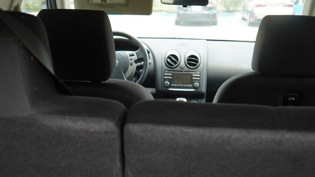 Used 2013 Nissan Rogue SV image 14