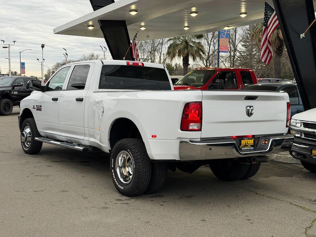 Used 2017 RAM 3500 Tradesman w/ Chrome Appearance Group image 5
