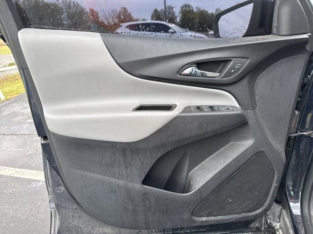 Used 2020 Chevrolet Equinox LS w/ LS Convenience Package image 11