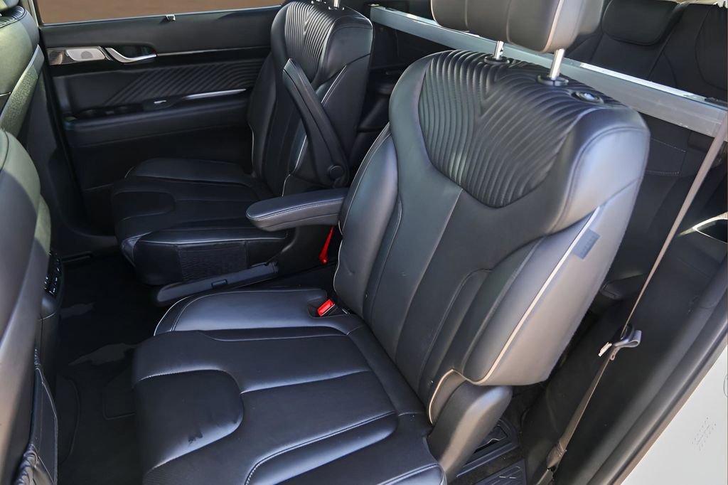 Used 2023 Hyundai Palisade Calligraphy image 25