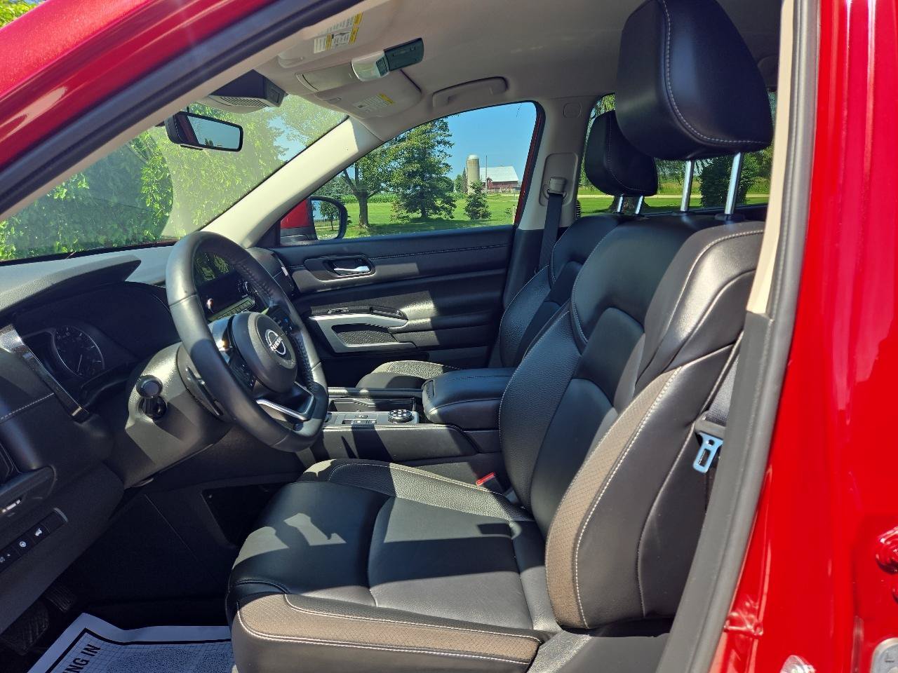 Used 2024 Nissan Pathfinder SL w/ Cargo Package AWD/4WD image 15