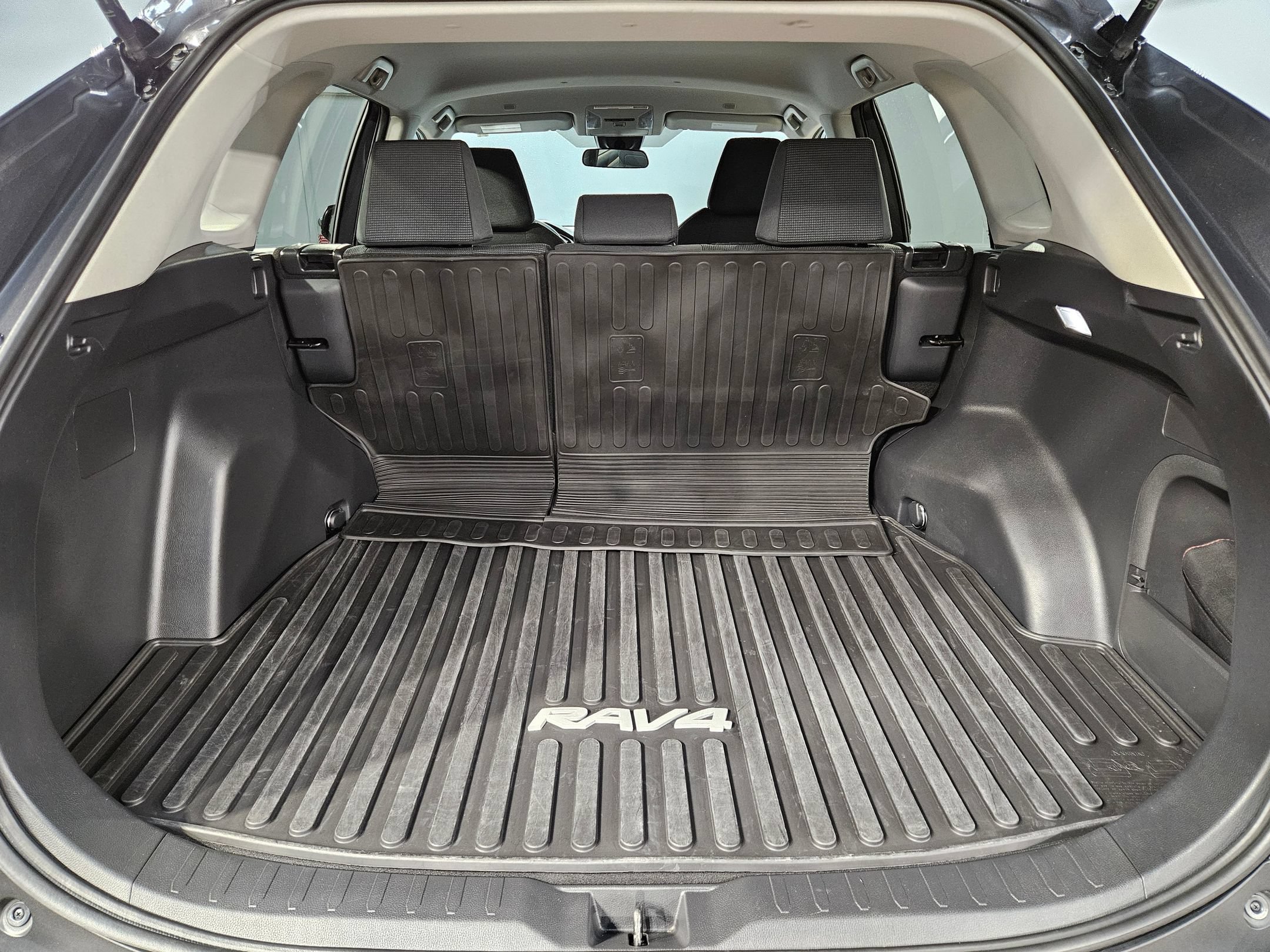 Certified 2024 Toyota RAV4 LE AWD/4WD image 18
