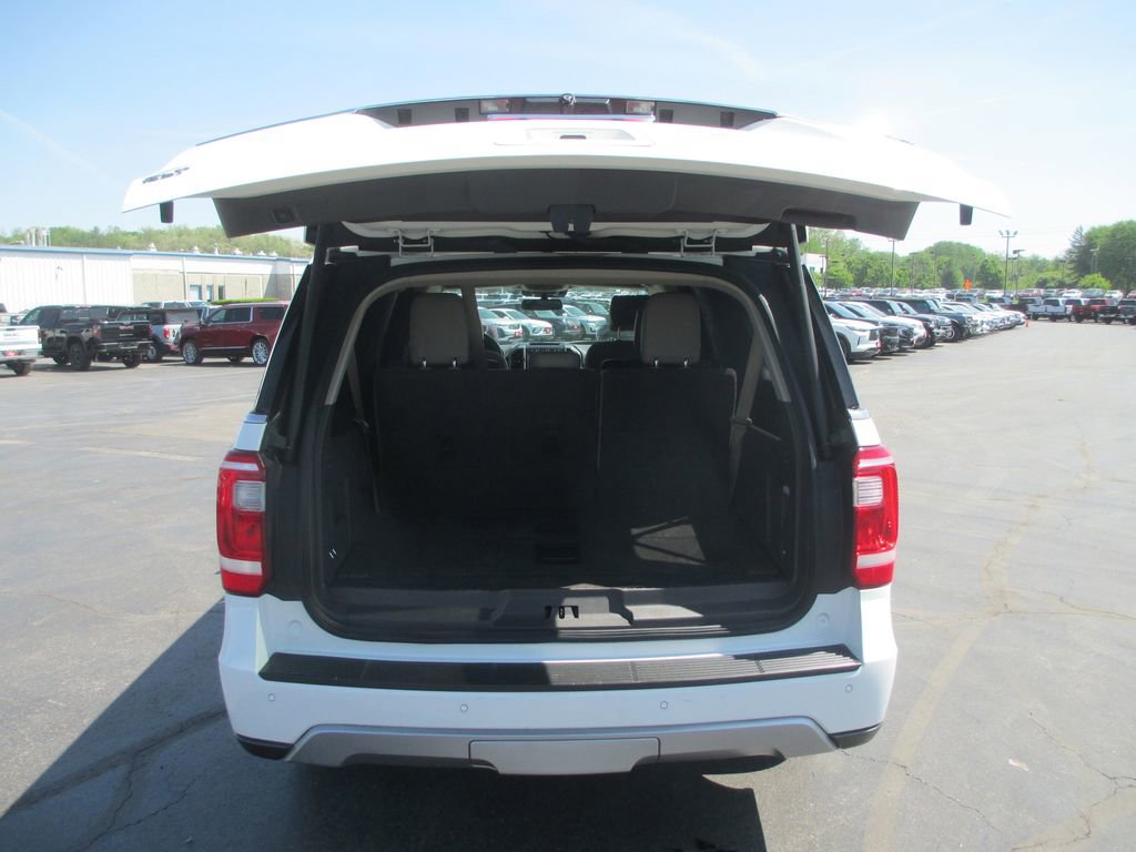 Used 2020 Ford Expedition Max XLT w/ Equipment Group 202A AWD/4WD image 6