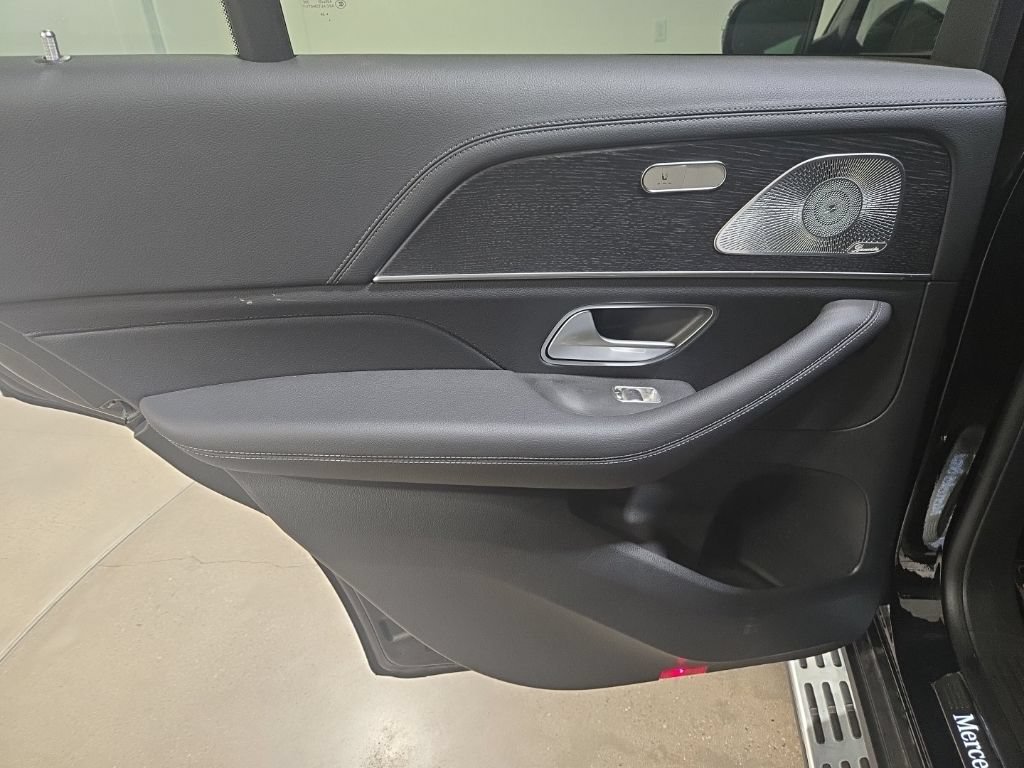 Used 2025 Mercedes-Benz GLE 580 4MATIC image 23