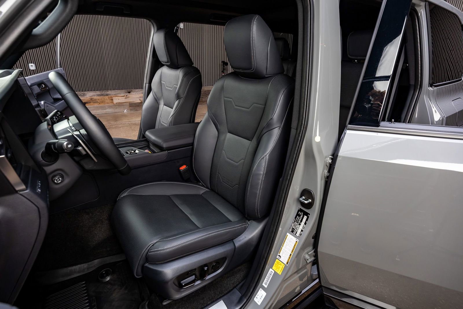 Used 2024 Lexus GX 550 image 30