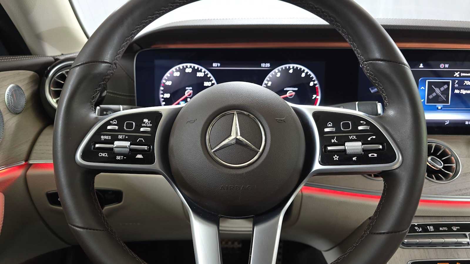 Used 2020 Mercedes-Benz E 450 4MATIC Cabriolet image 26