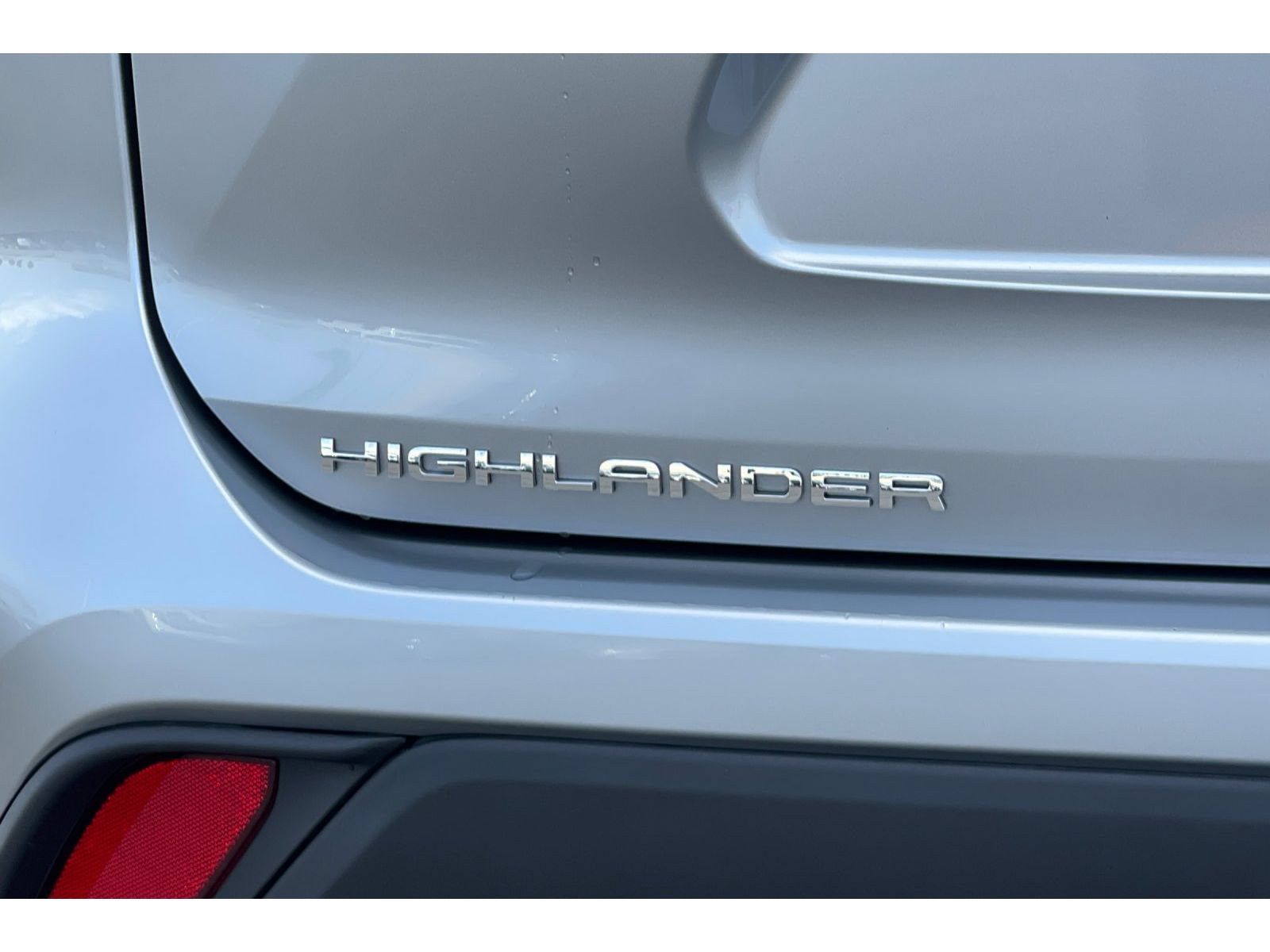 Used 2024 Toyota Highlander XLE FWD image 17
