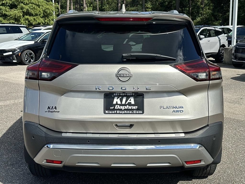 Used 2023 Nissan Rogue Platinum w/ Platinum Premium Package AWD/4WD image 3