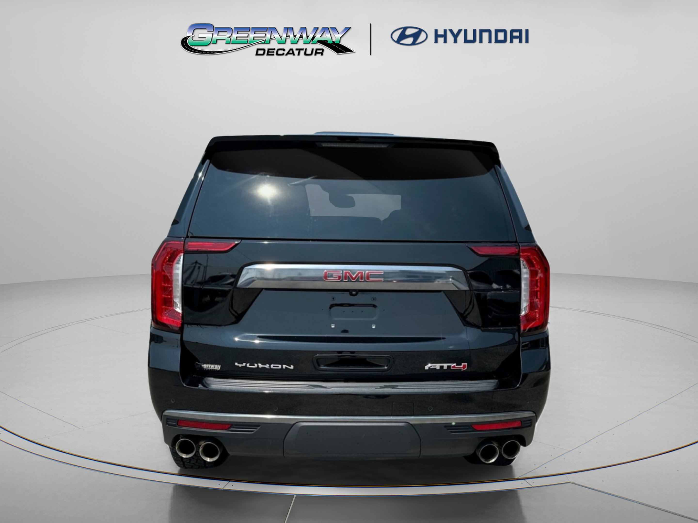 Used 2024 GMC Yukon AT4 w/ Technology Package AWD/4WD image 7