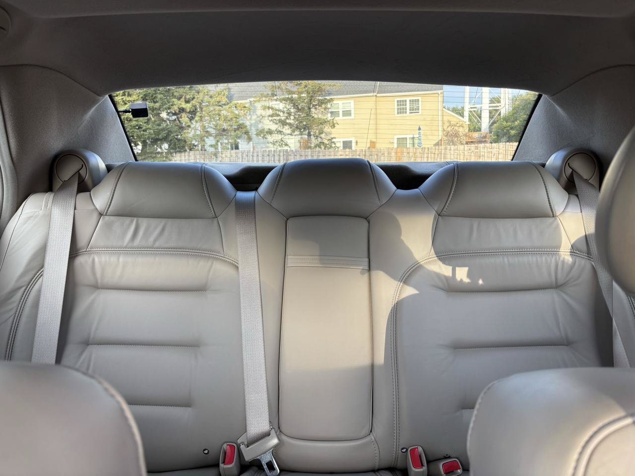 Used 2003 Cadillac De Ville w/ Comfort & Convenience Package FWD image 27