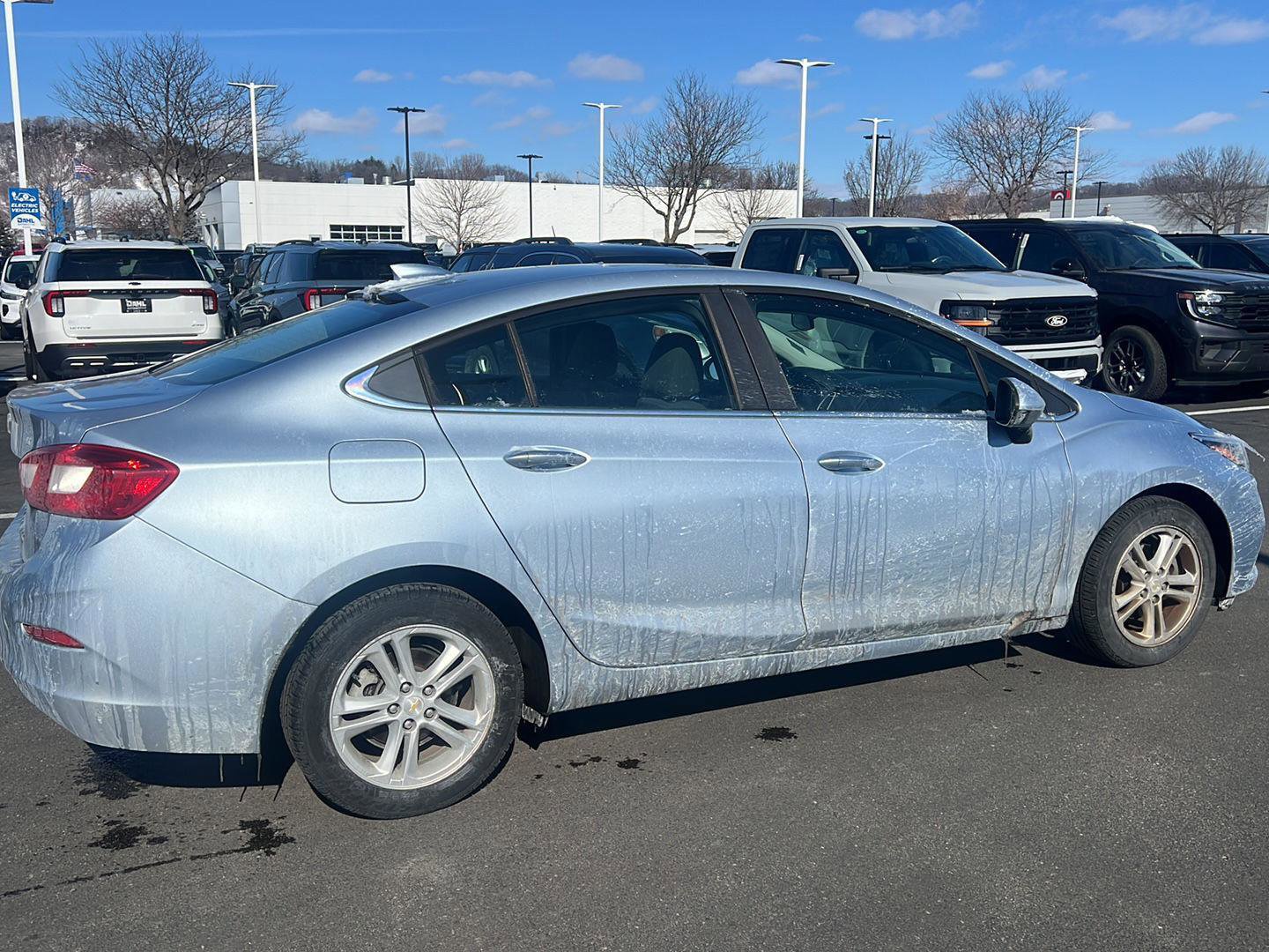 Used 2017 Chevrolet Cruze LT image 4